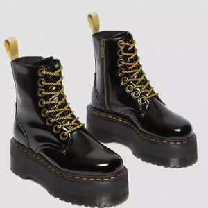 DR MARTEN VEGAN JADON BOOT MAX PLATFORMS